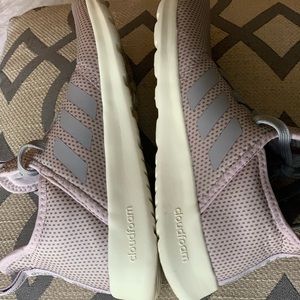 Adidas | Womens 6.5 Cloudfoam